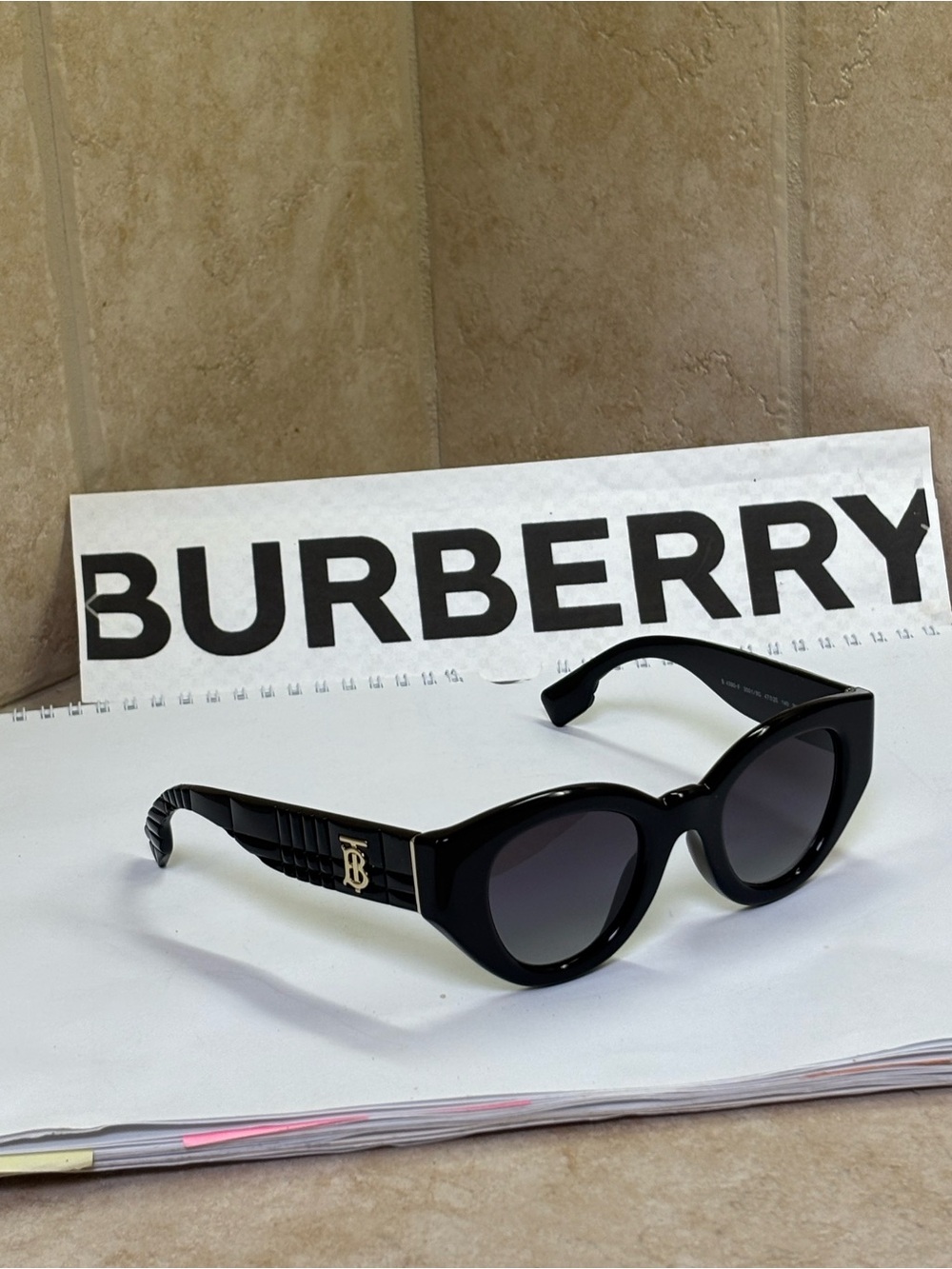 New Burberry B4390-F 3001/8G Black Cat-Eye Sunglasses with Grey Gradient Lenses